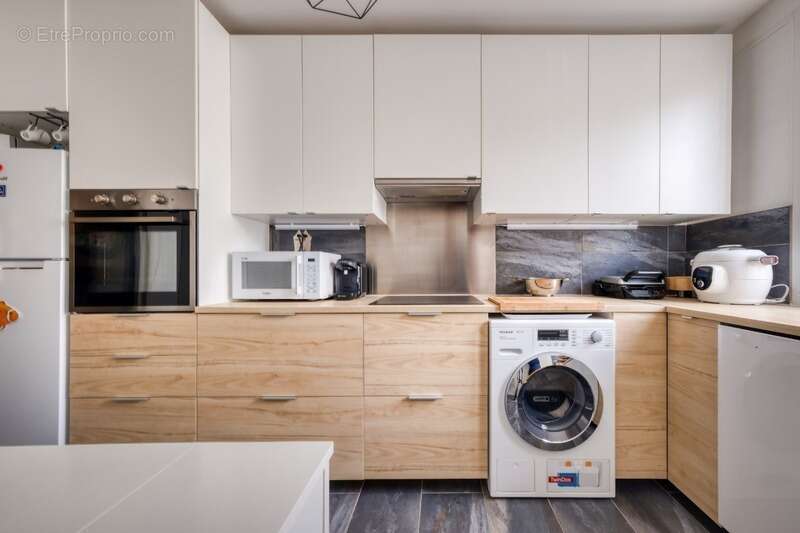 Appartement à LES CLAYES-SOUS-BOIS