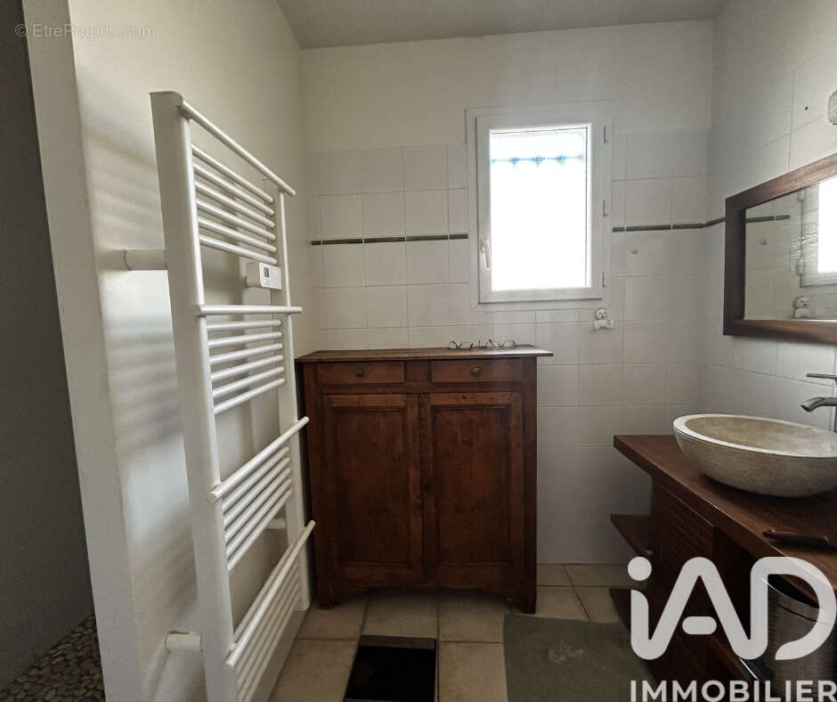 Photo 8 - Maison à ENTRAIGUES-SUR-LA-SORGUE