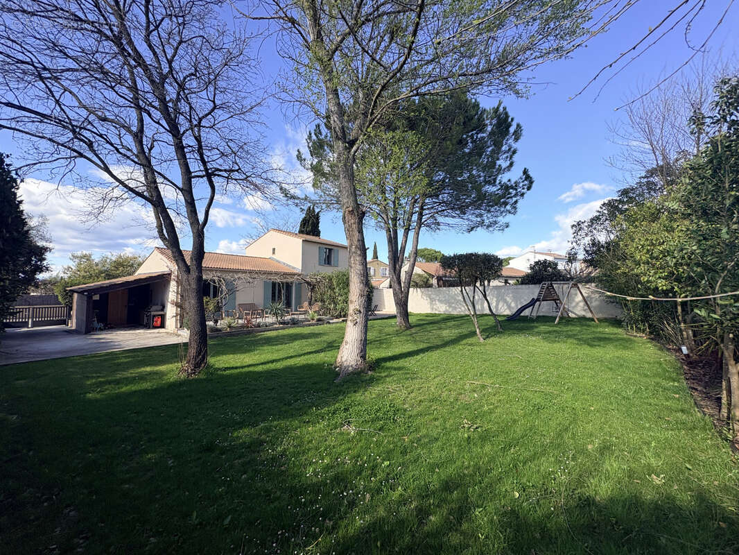 Maison à LA CALMETTE