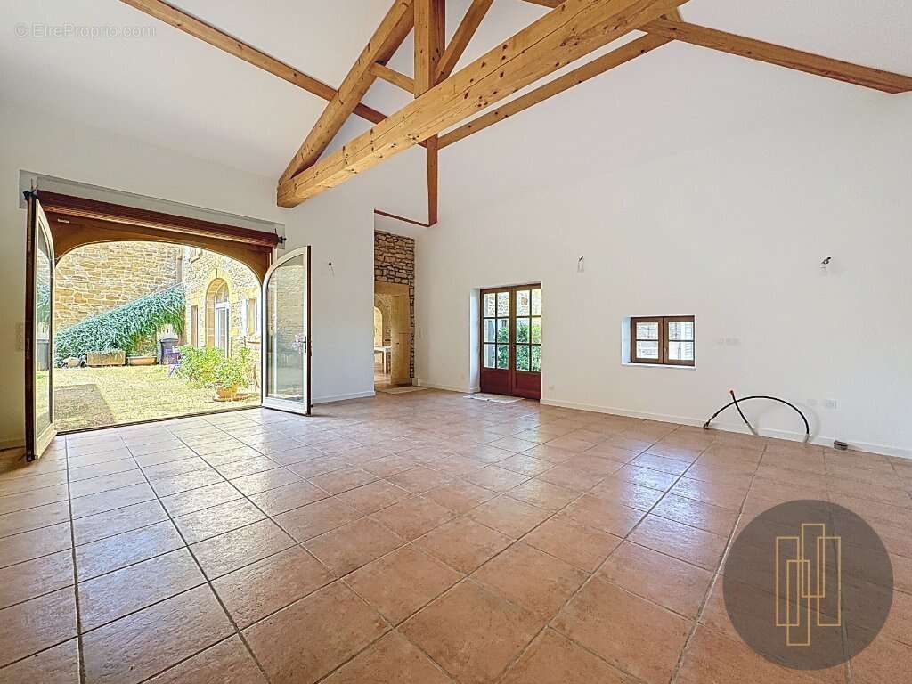 Maison à SAINT-GERMAIN-SUR-L&#039;ARBRESLE