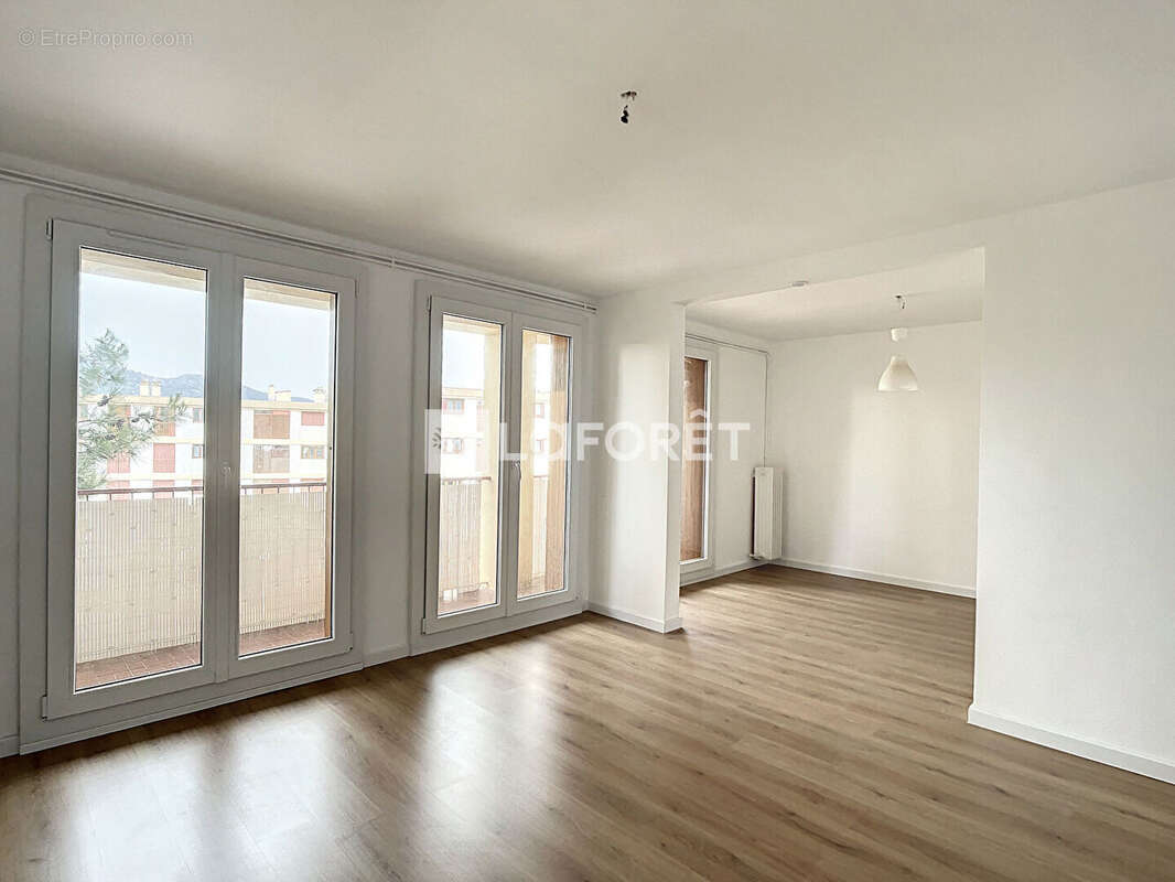 Appartement à AUBAGNE