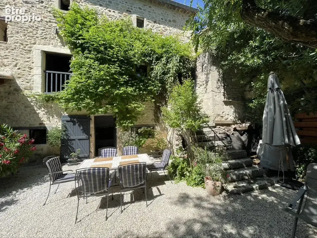 Maison 145 m² à Rochegude  - photo 2
