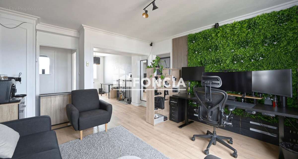 Appartement à BOURGOIN-JALLIEU