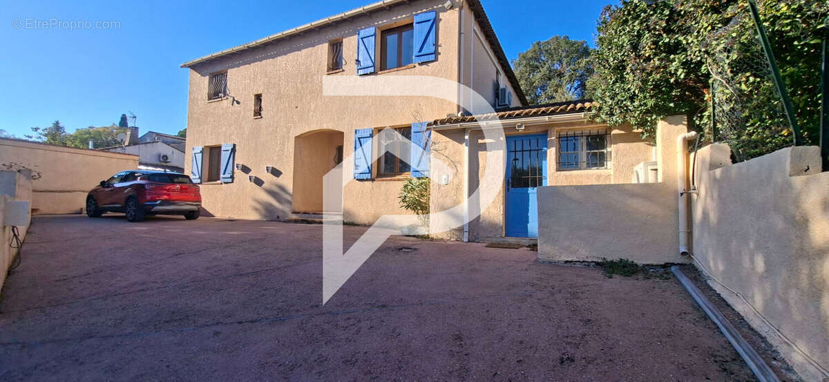 Maison à SAINT-GILLES