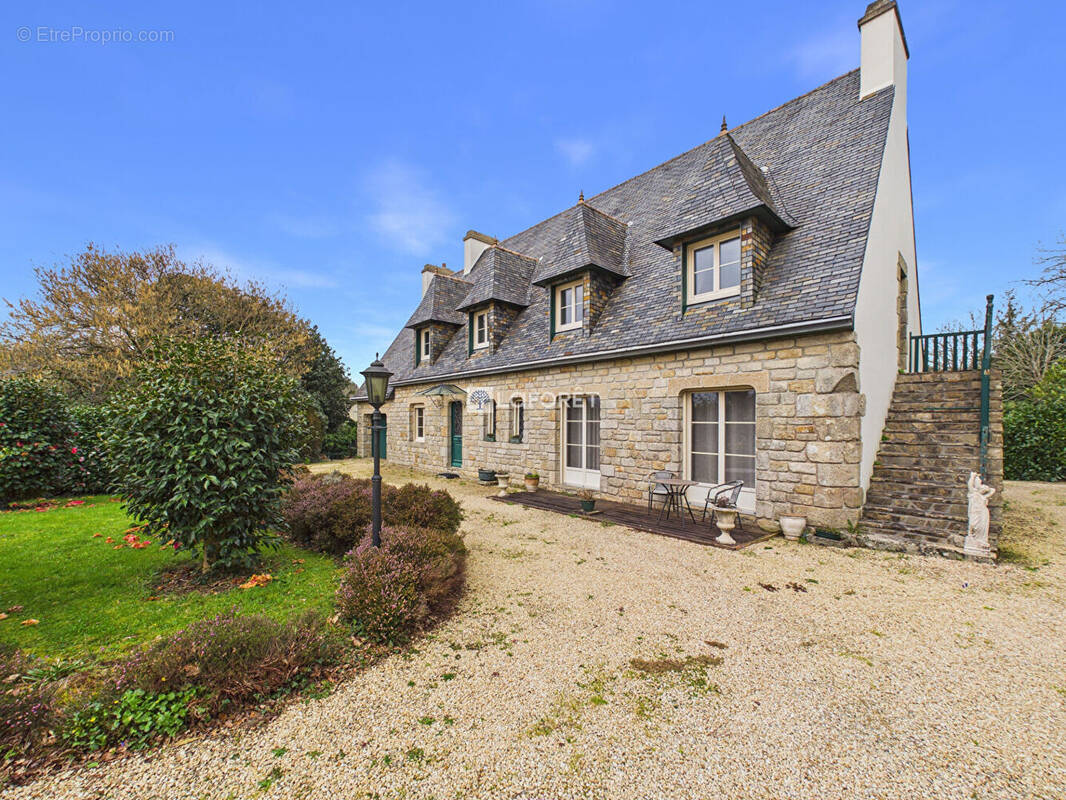 Maison à PLUGUFFAN