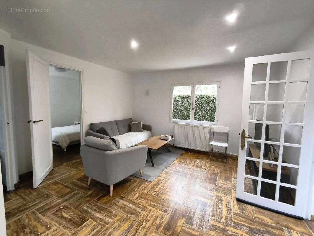 Maison à NESLES-LA-VALLEE