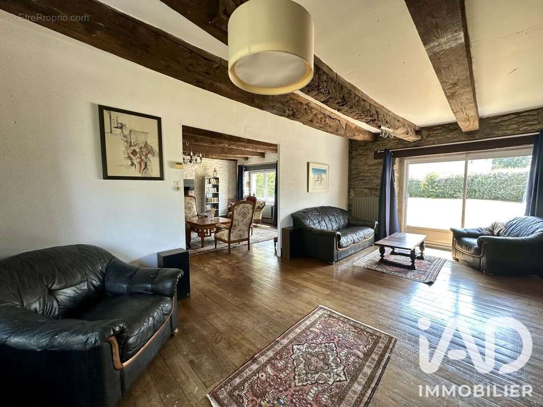Maison 211 m² à Taupont  - photo 5