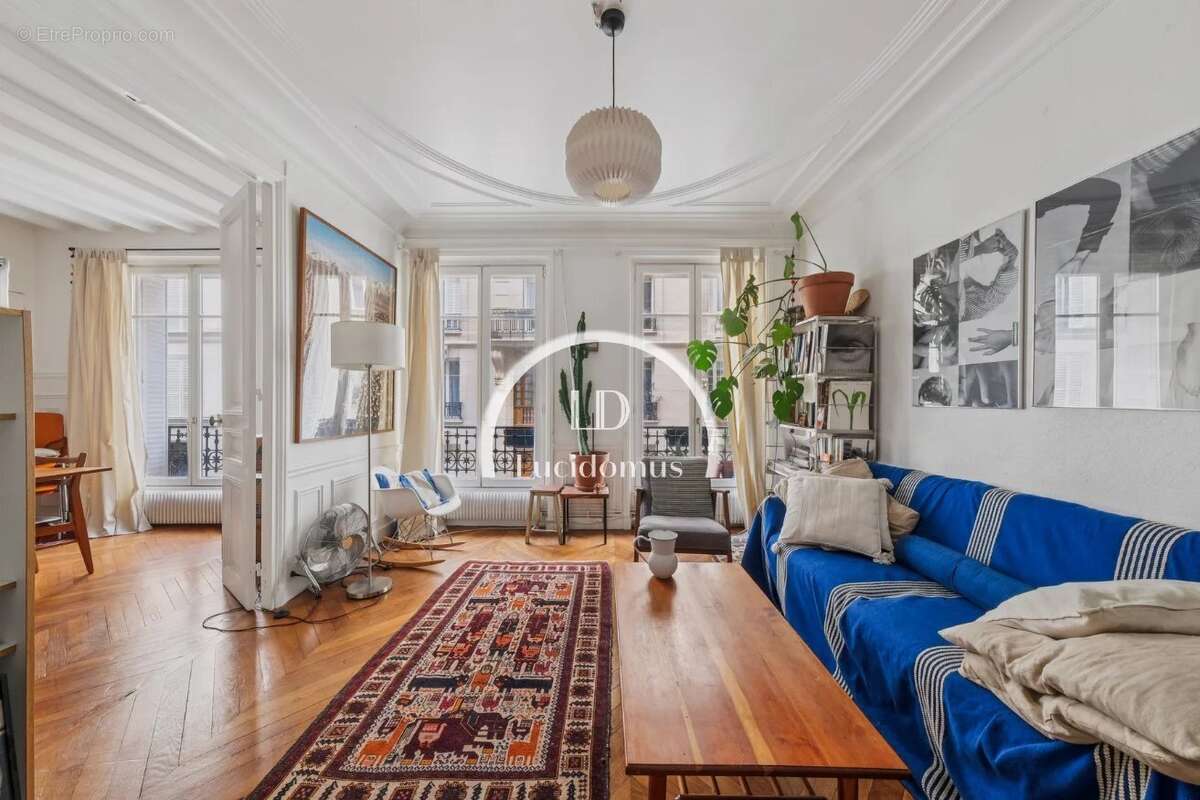 Appartement à PARIS-17E