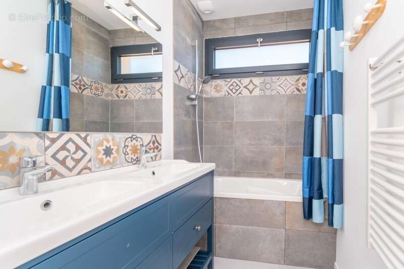 Maison à LE CASTELLET