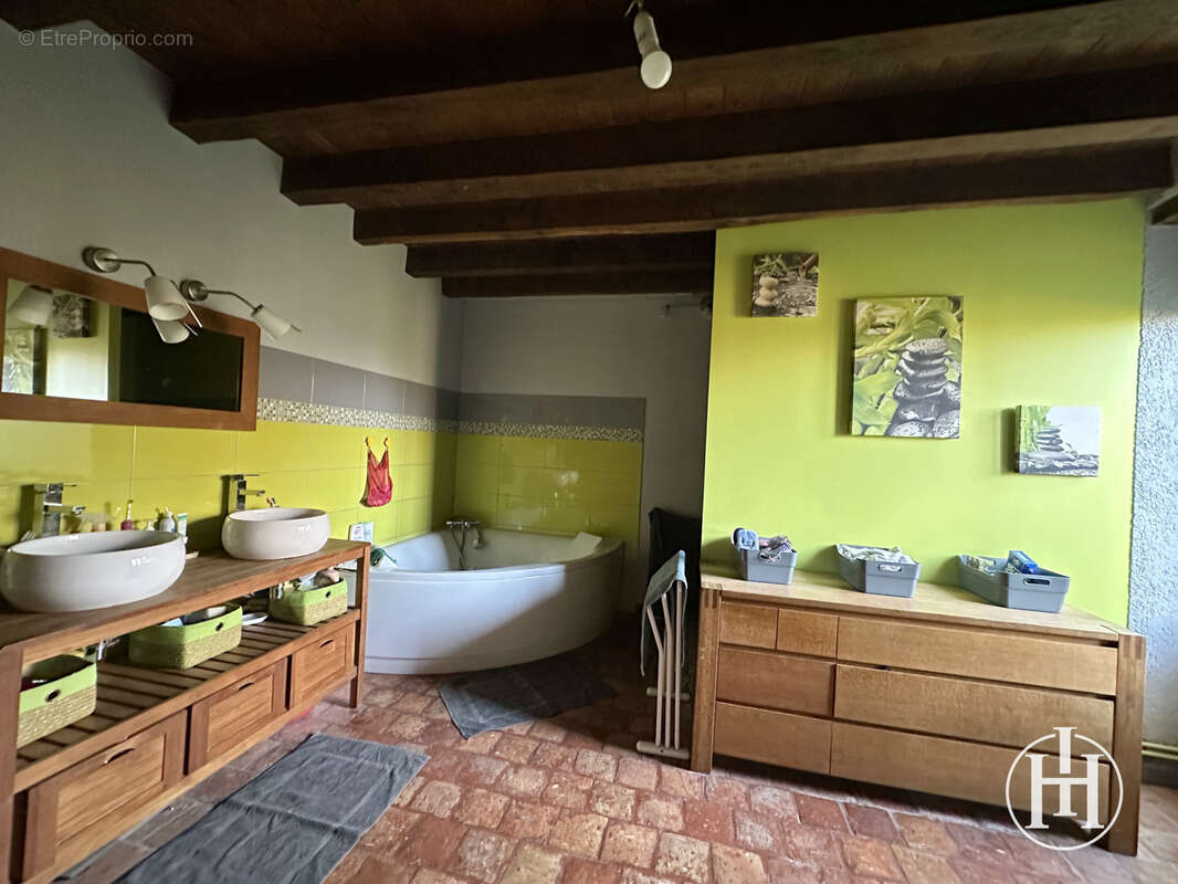 Maison à CHAMBON