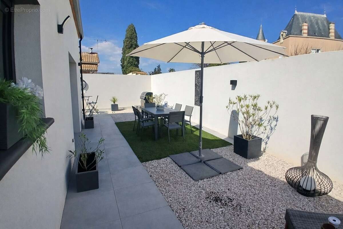 Villa plain-pied contemporaine 3 chambres avec suite parentale et terrain piscinable - photo 15