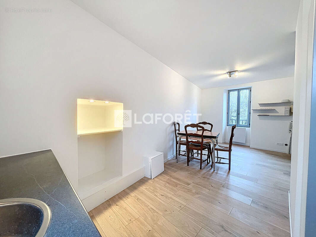 Appartement à MENNECY