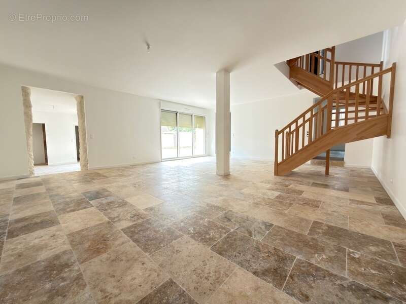 Maison 7 pièces, 230 m2 - photo 2