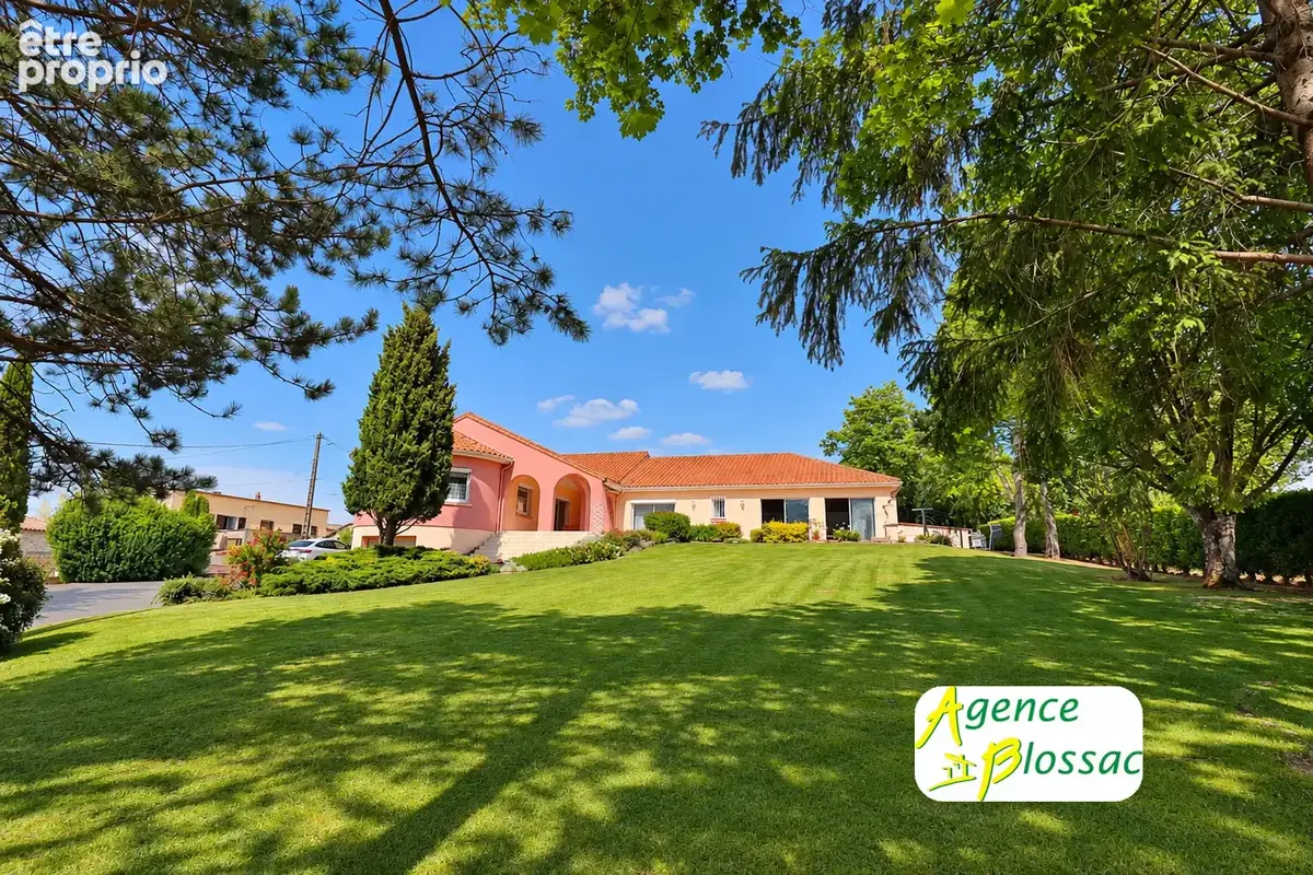 Photo Maison à Mirebeau au prix de 289 900€