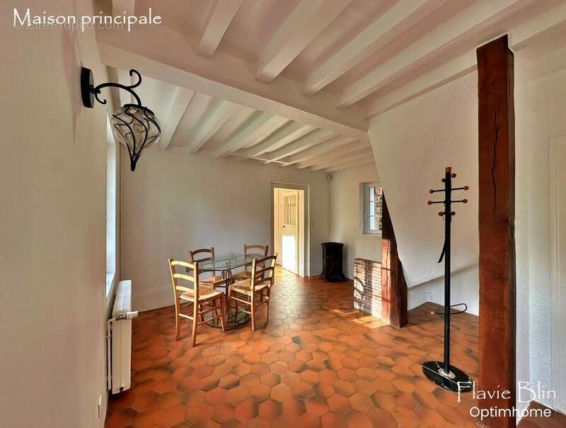 Maison à SYLVAINS-LES-MOULINS