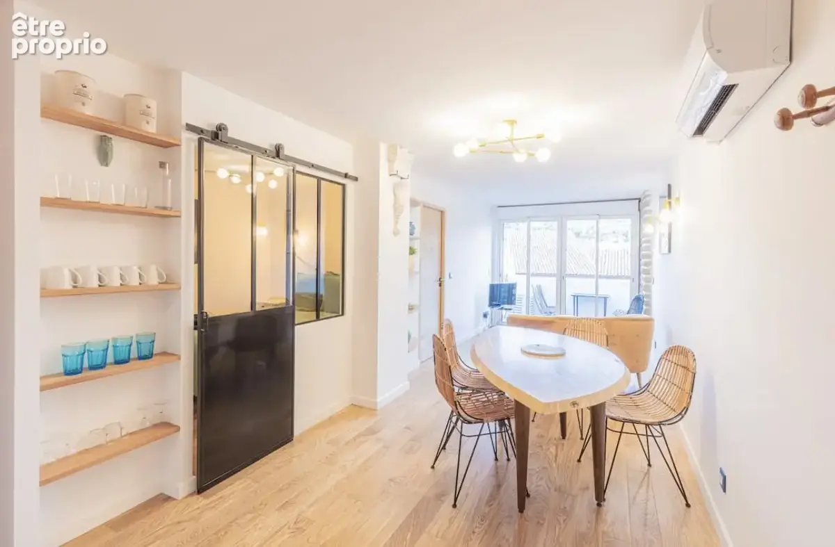 centre de cassis, à 3mn de la plage, T3 av Balcon, rénové par archi! - photo 12