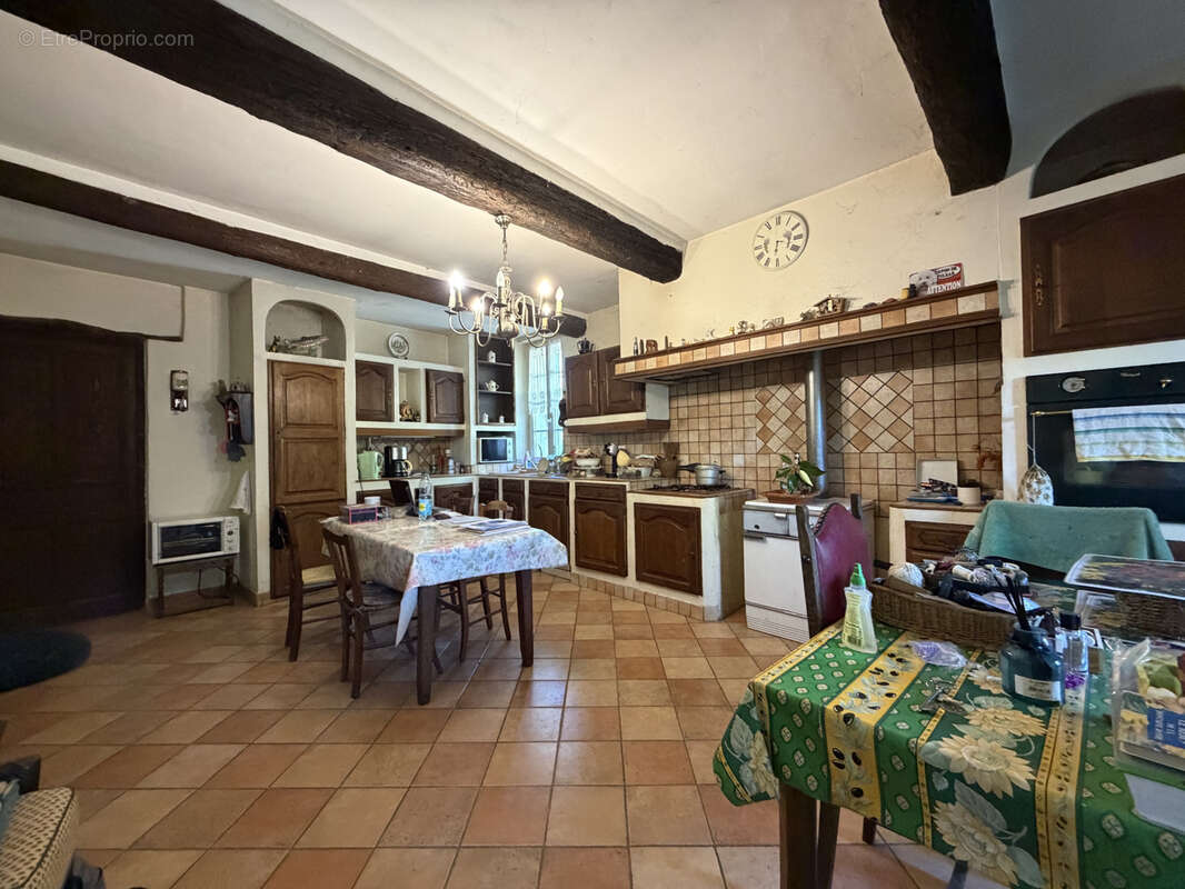 Maison à CADEROUSSE