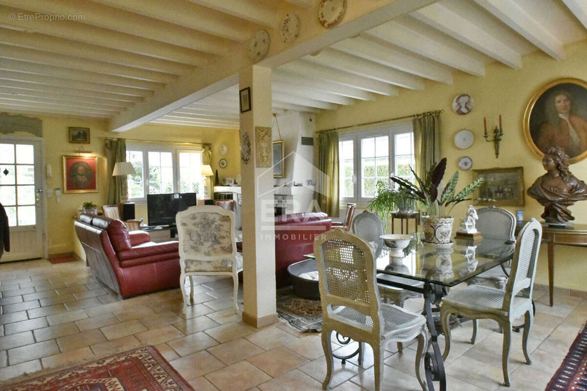Maison à LE TREMBLAY-SUR-MAULDRE