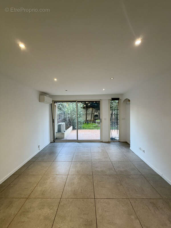 Appartement à MARSEILLE-10E