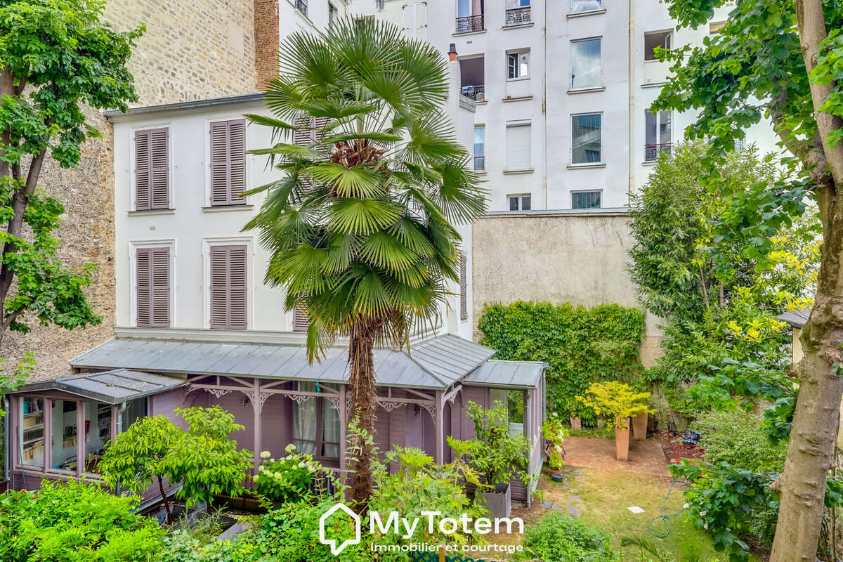 Appartement à PARIS-17E