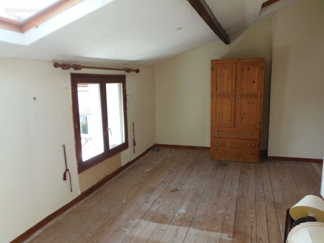 Maison à MORTAGNE-SUR-GIRONDE