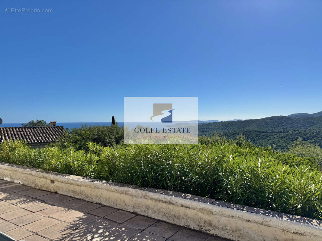 Vue mer panoramique, maison mitoyenne avec 4 chambres - photo 4