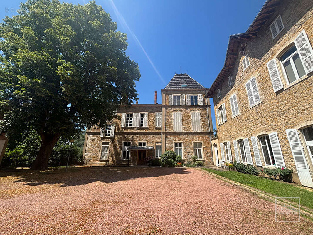 Appartement à CHASSELAY