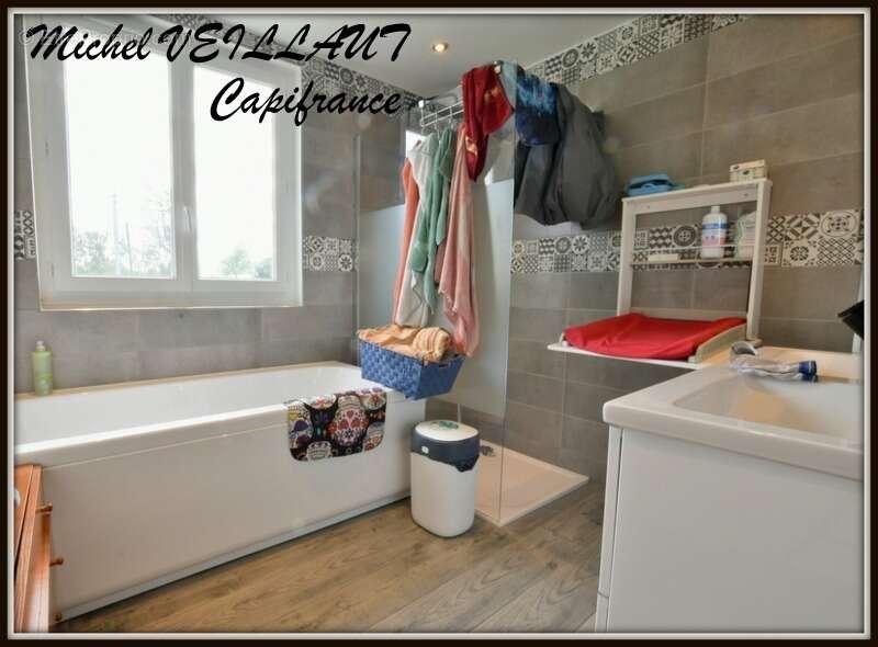 Maison à PARAY-LE-FRESIL