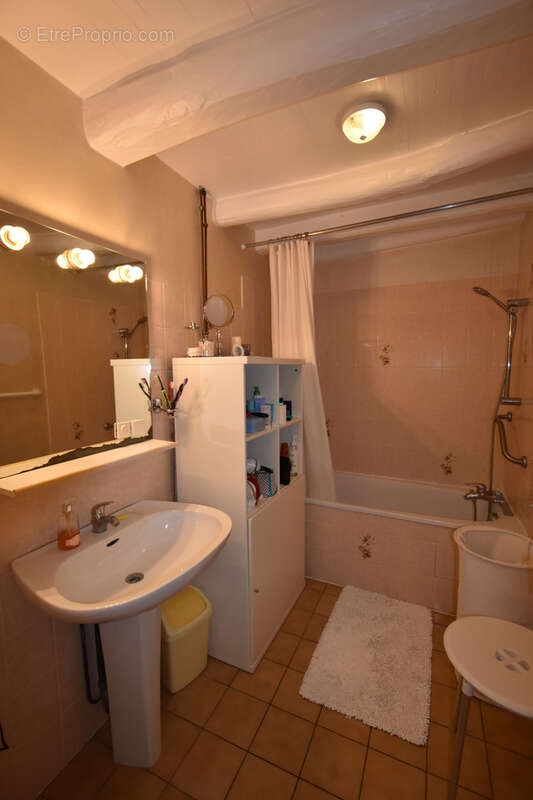 Maison à PUY-L&#039;EVEQUE