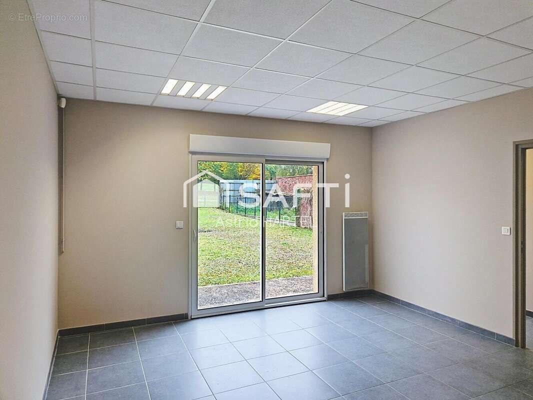 Photo 4 - Commerce à BOHAIN-EN-VERMANDOIS