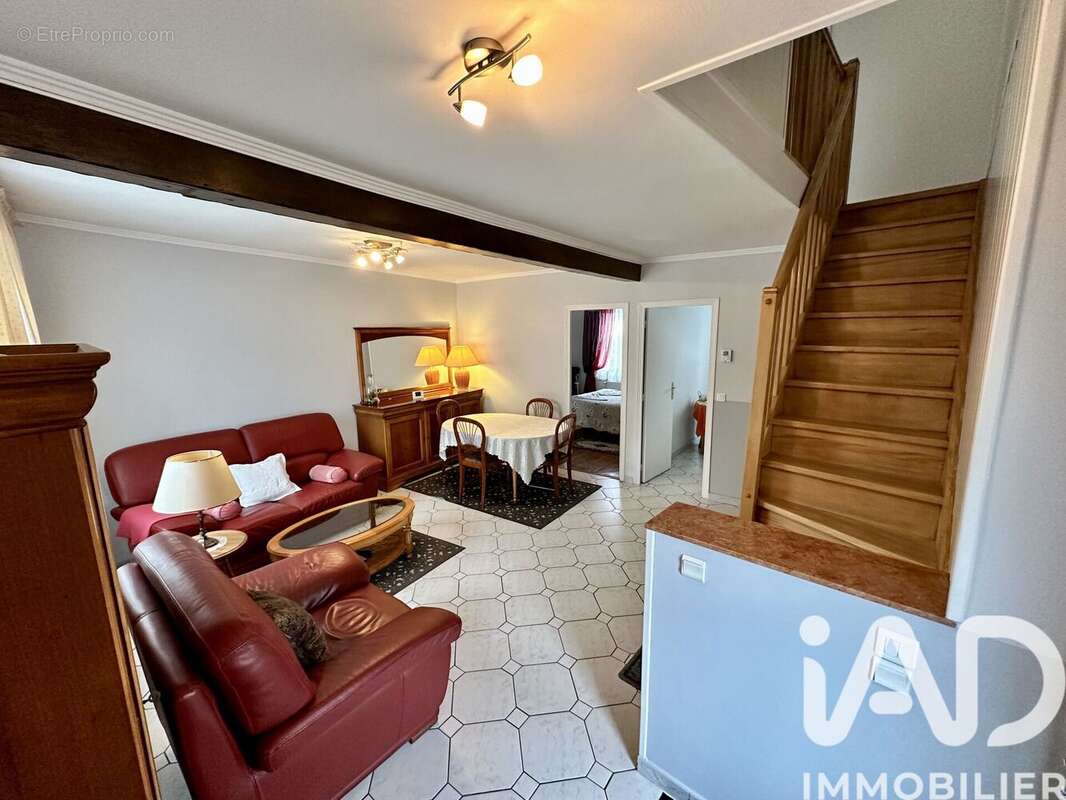 Photo 2 - Maison à SAINT-ARNOULT-EN-YVELINES