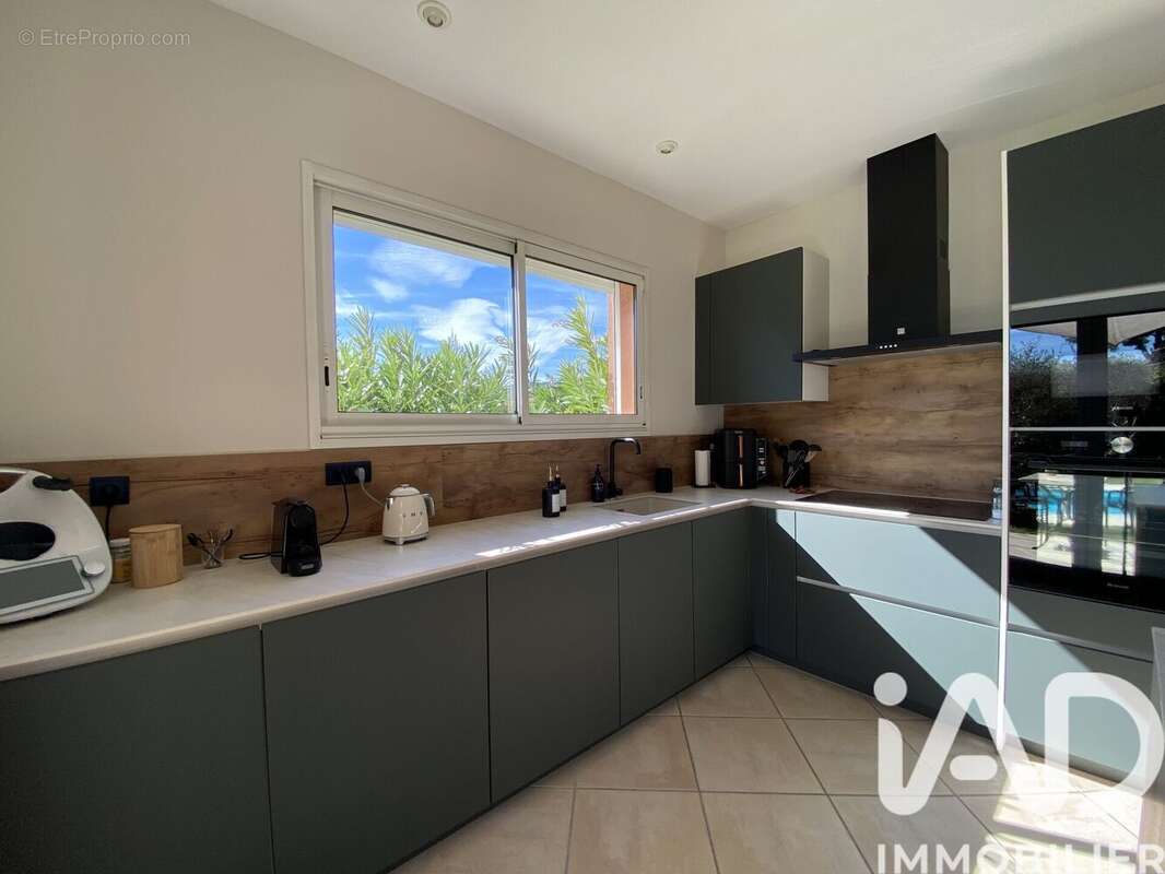 Photo 9 - Maison à EYGUIERES