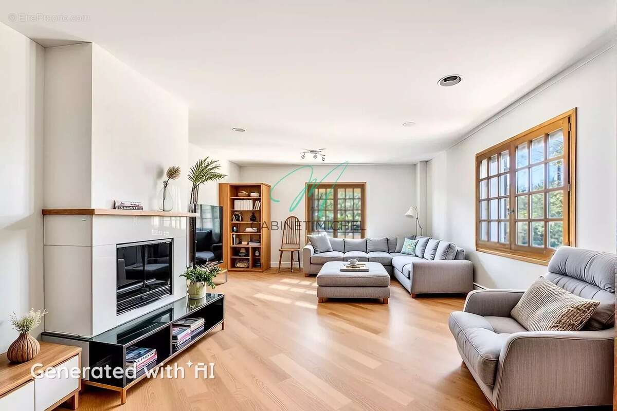 Maison à ROQUEFORT-LES-PINS