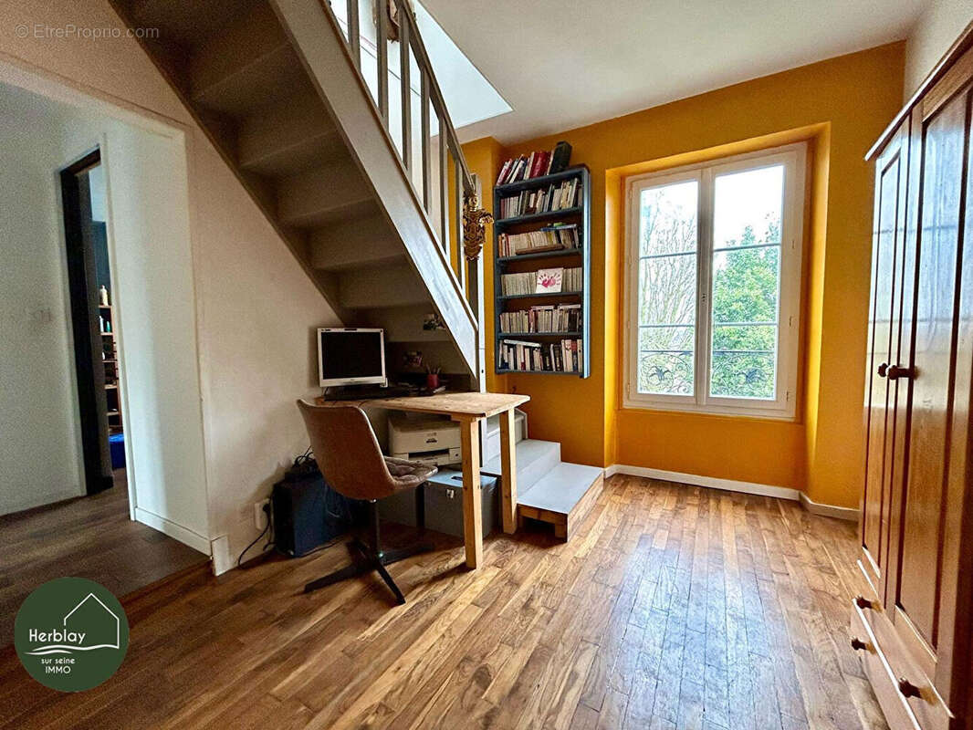 Maison à MONTIGNY-LES-CORMEILLES