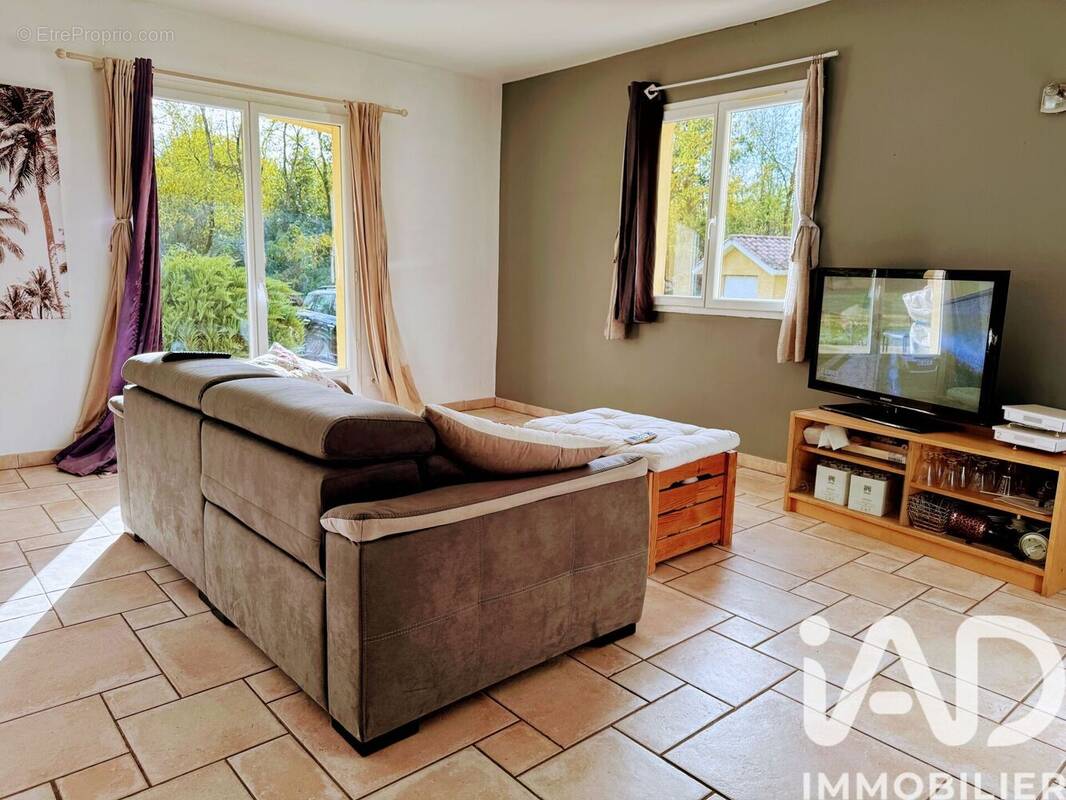 Photo 1 - Maison à SAINT-ETIENNE-DE-TULMONT