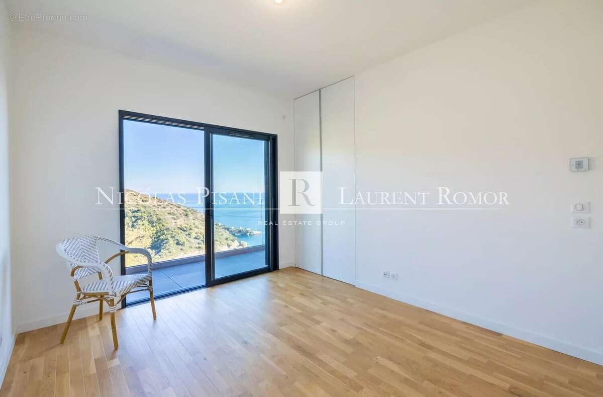 Appartement à EZE