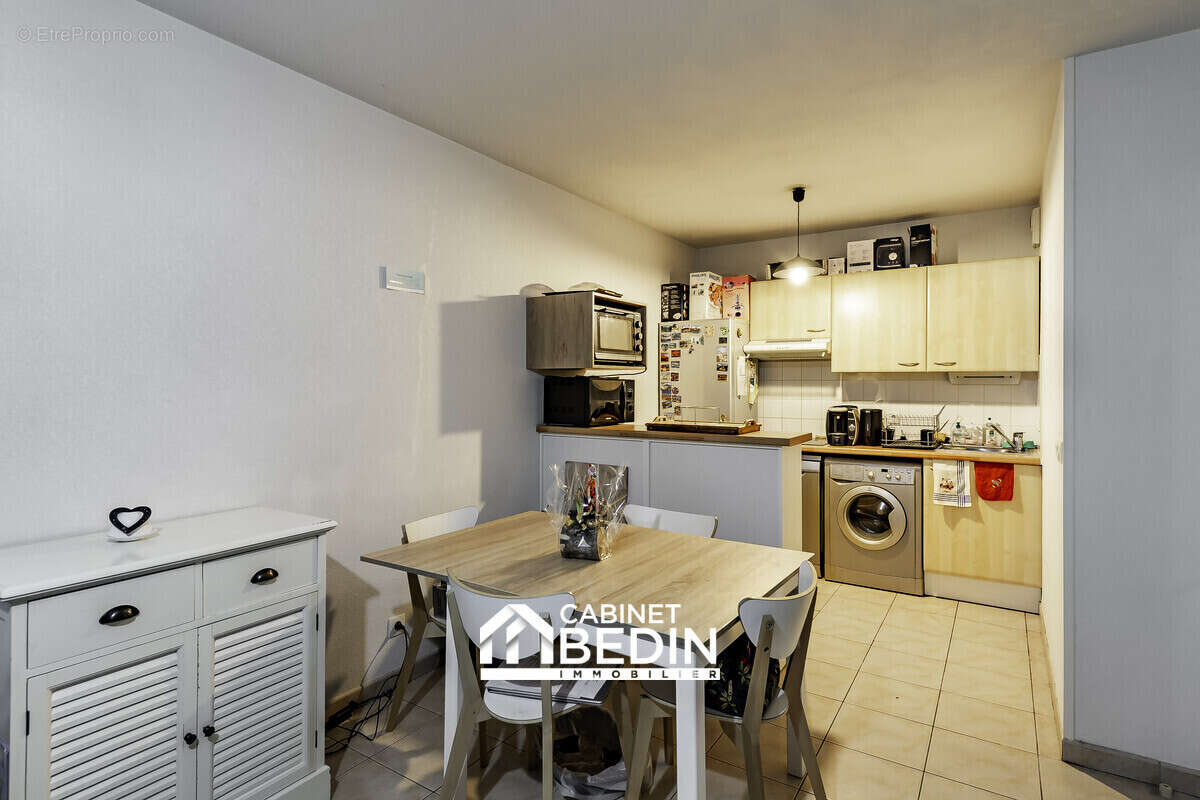 Appartement à PAREMPUYRE
