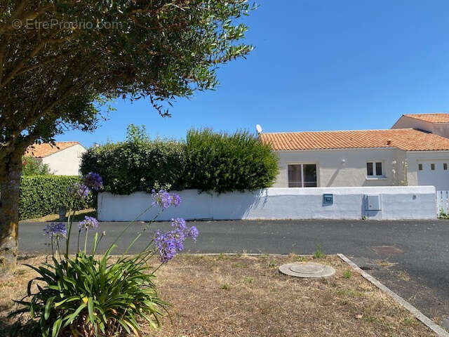 Maison à LA BREE-LES-BAINS