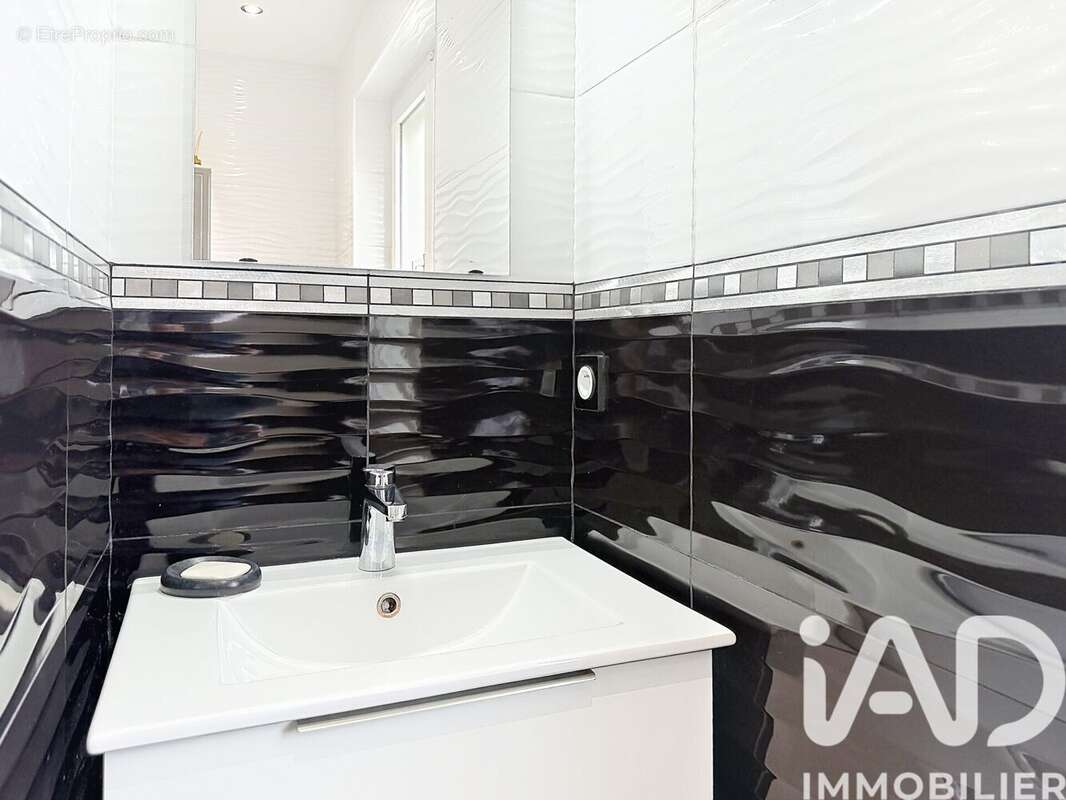 Photo 9 - Maison à SAINT-ETIENNE-DU-ROUVRAY