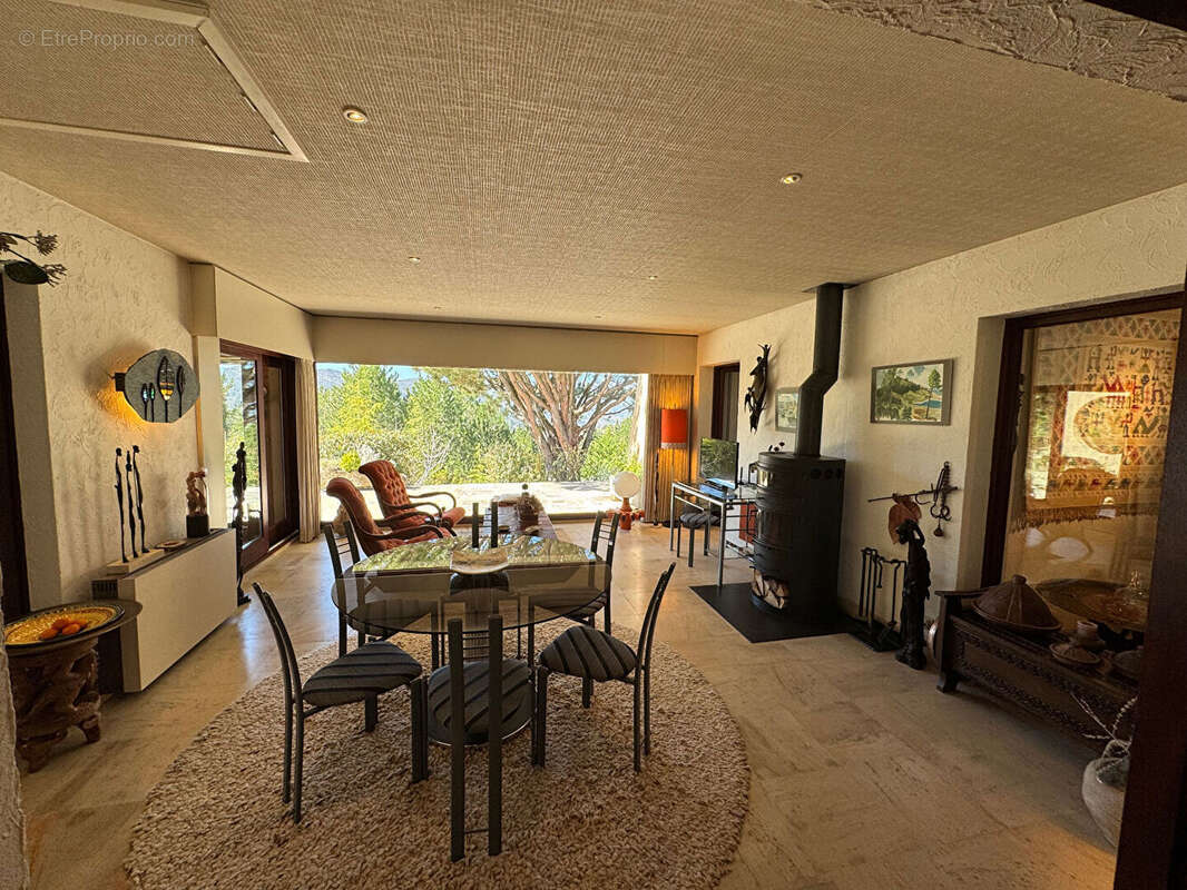 Villa de standing sur un parc paysager de 4 800 m² avec piscine et vue dominante, DIEULEFIT - photo 7