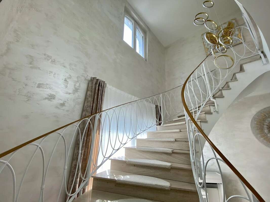 Maison à LE PLESSIS-TREVISE