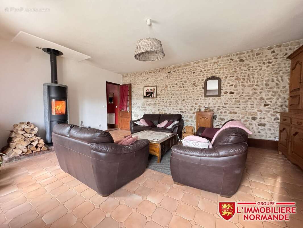 Maison à SAINT-MARCEL