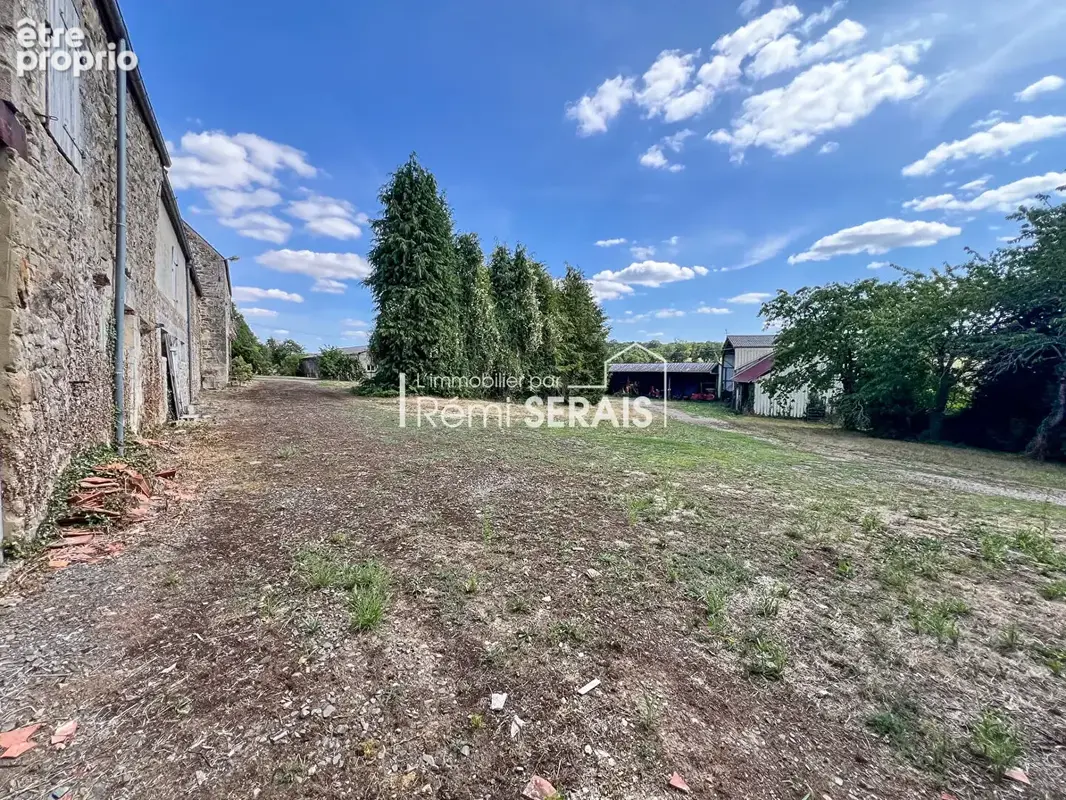 Ancien corps de ferme à rénover avec dépendances près d'Argentan - photo 18