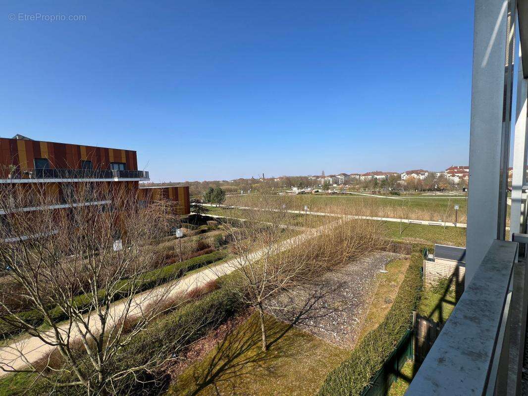 Appartement à BUSSY-SAINT-GEORGES