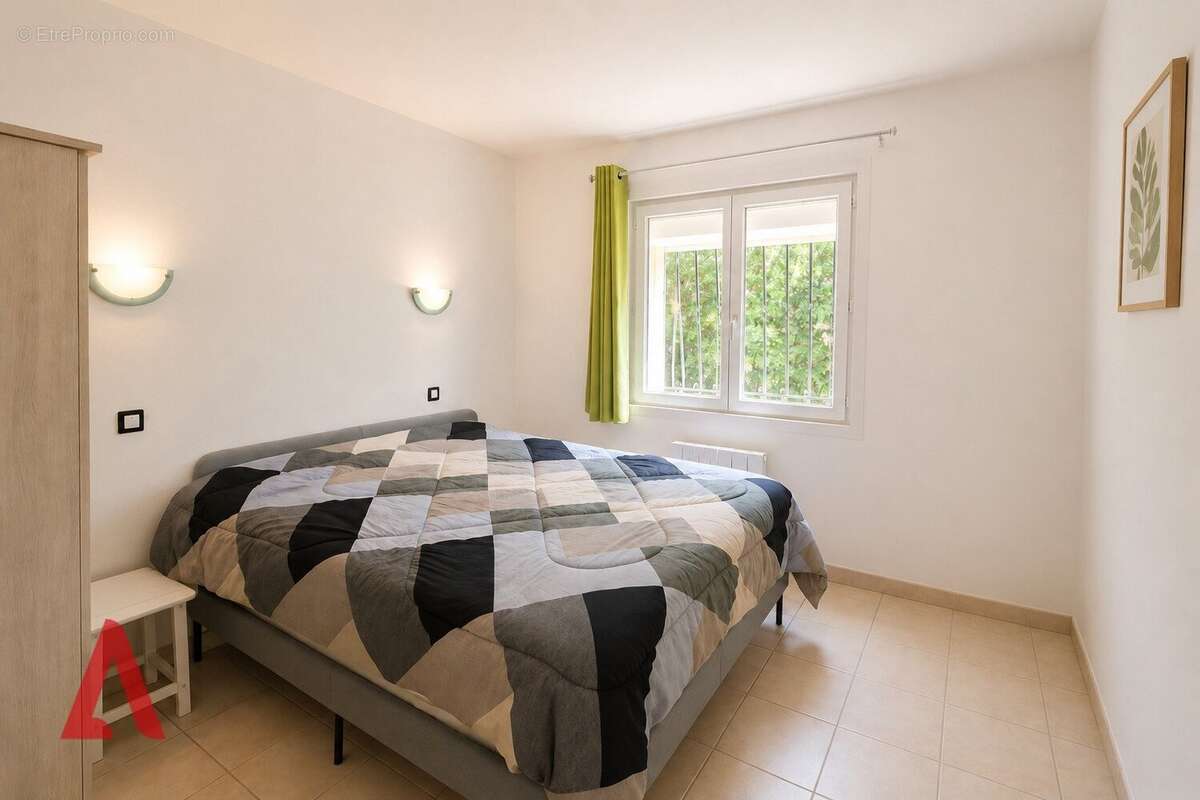 Caussiniojouls  propriété rare avec maison, gîte indépendant, piscine et 1 470 m² de terrain  un véritable havre de paix  359 - photo 3
