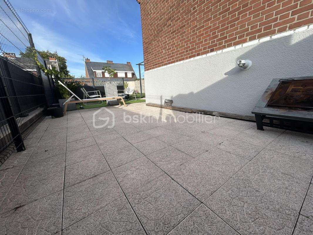 Maison à NEUVILLE-SUR-ESCAUT