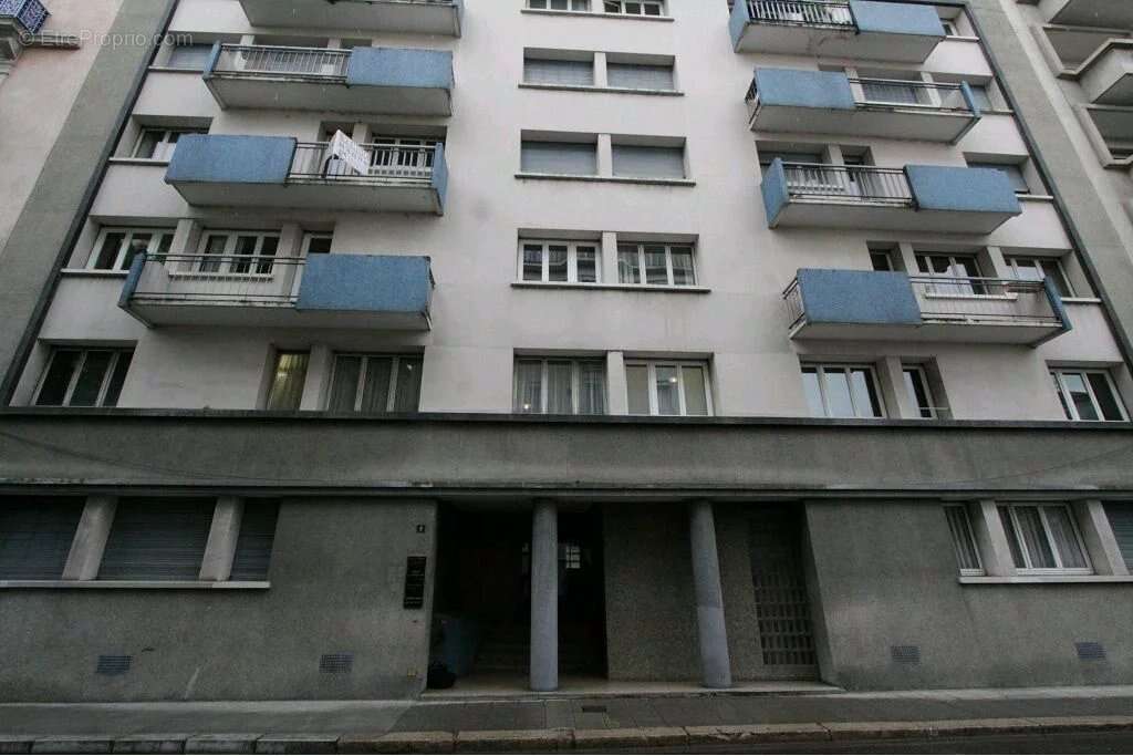 Grand Studio secteur caserne de bonne - photo 6