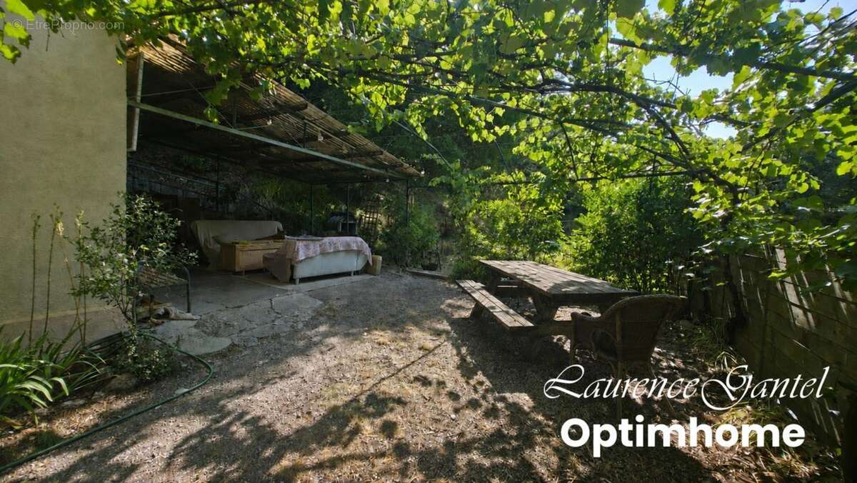 Maison atypique avec dépendance et terrain de 1 550 m² sans vis-à-vis – Barrême - photo 3