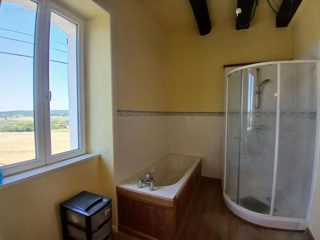 B room - Maison à JUMILHAC-LE-GRAND