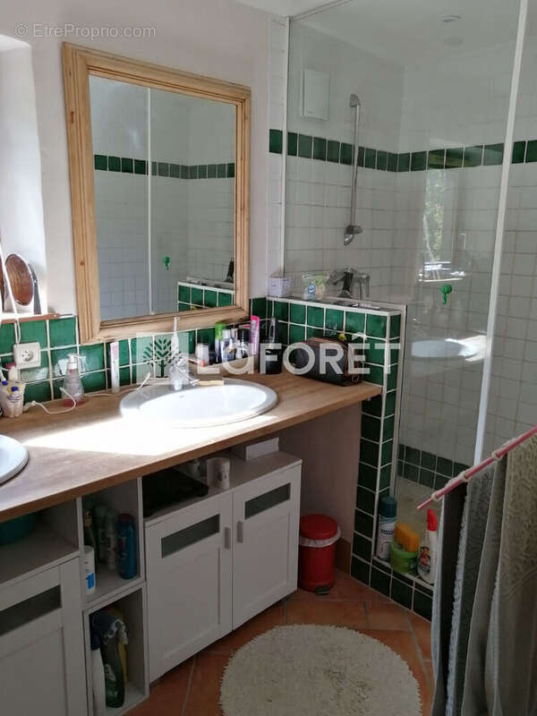 Maison à LES CHAPELLES